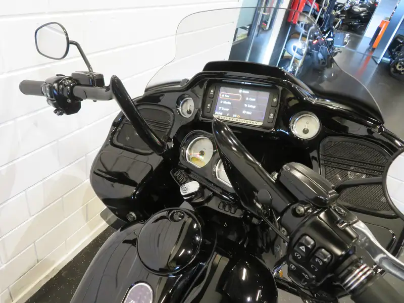 Harley-Davidson Road Glide - foto 5