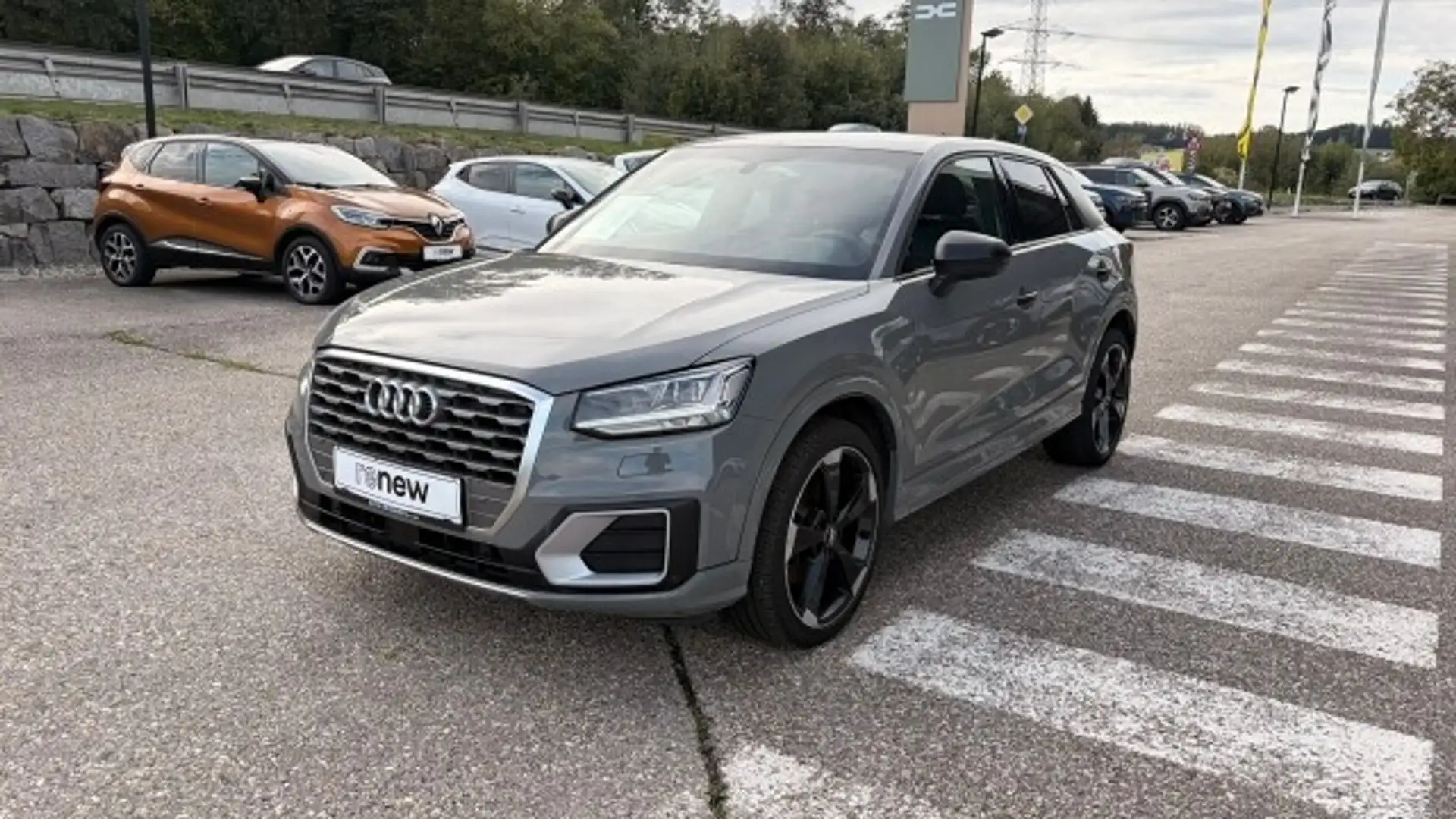 Audi Q2 1,4 TFSI COD Sport S-tronic Grau - 1