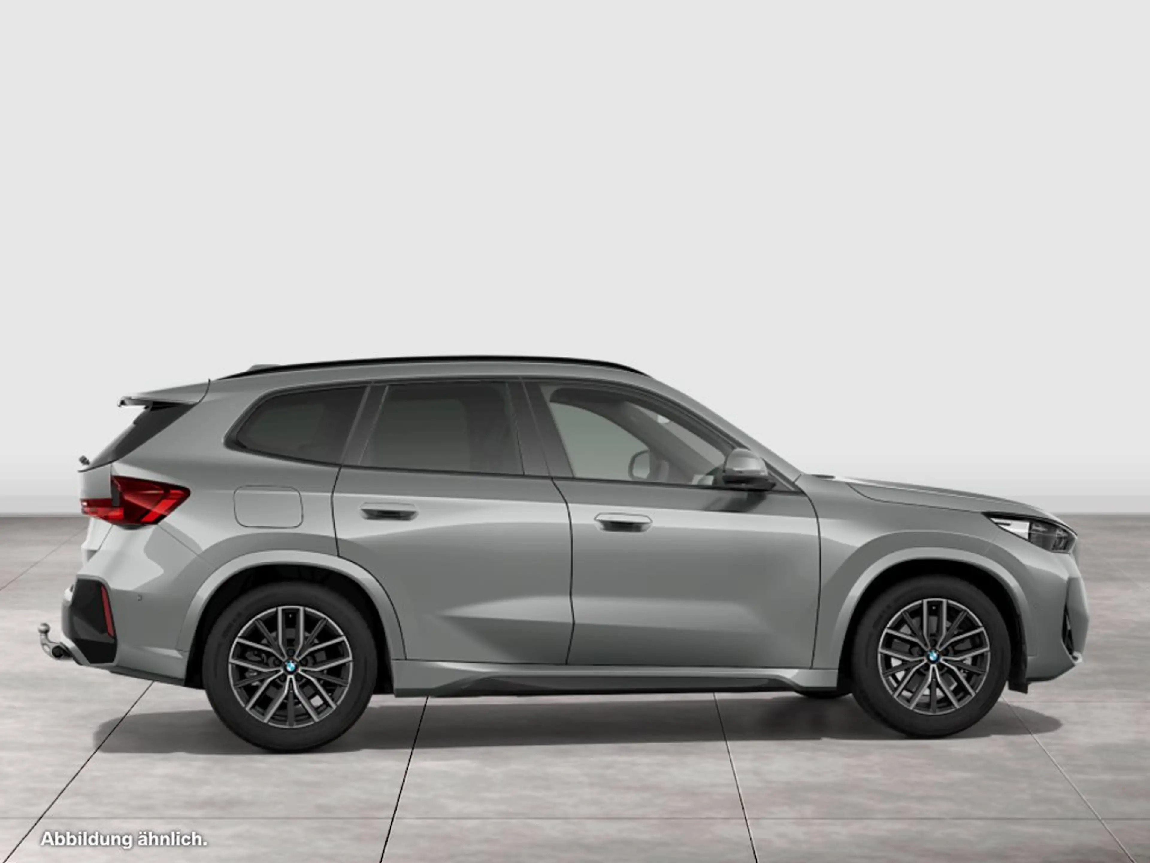 BMW iX1 eDrive20 — photo 8