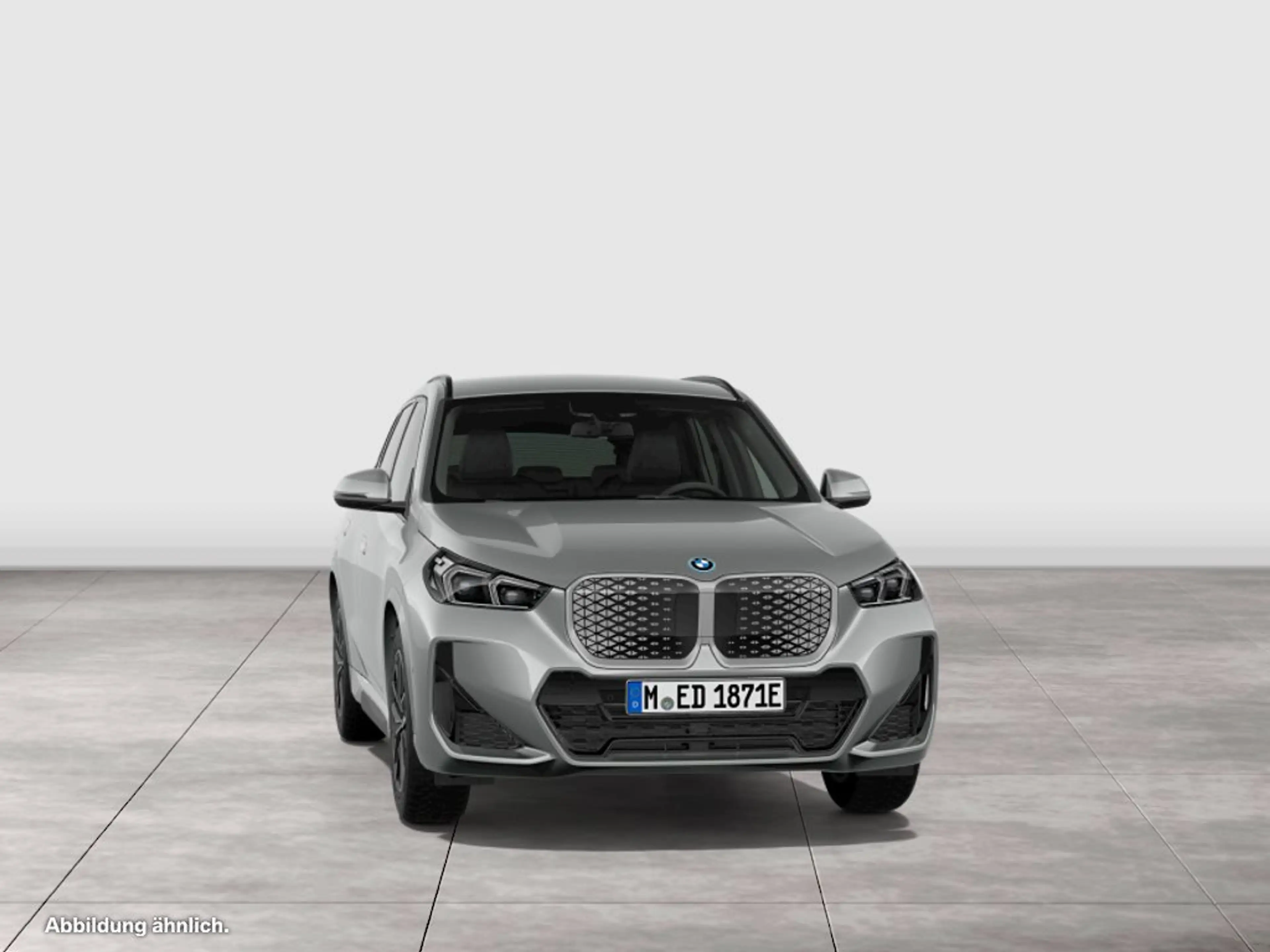 BMW iX1 eDrive20 — photo 10