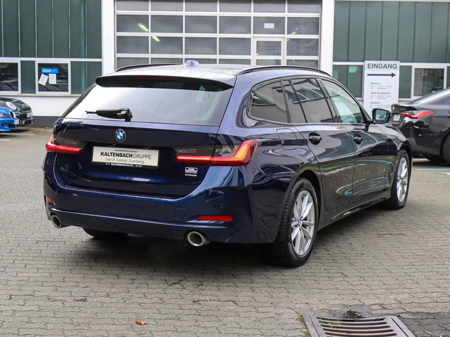 BMW 320 d Touring FACEL. LED NAVI SHZ PDC KEYLESS Bleu - 2