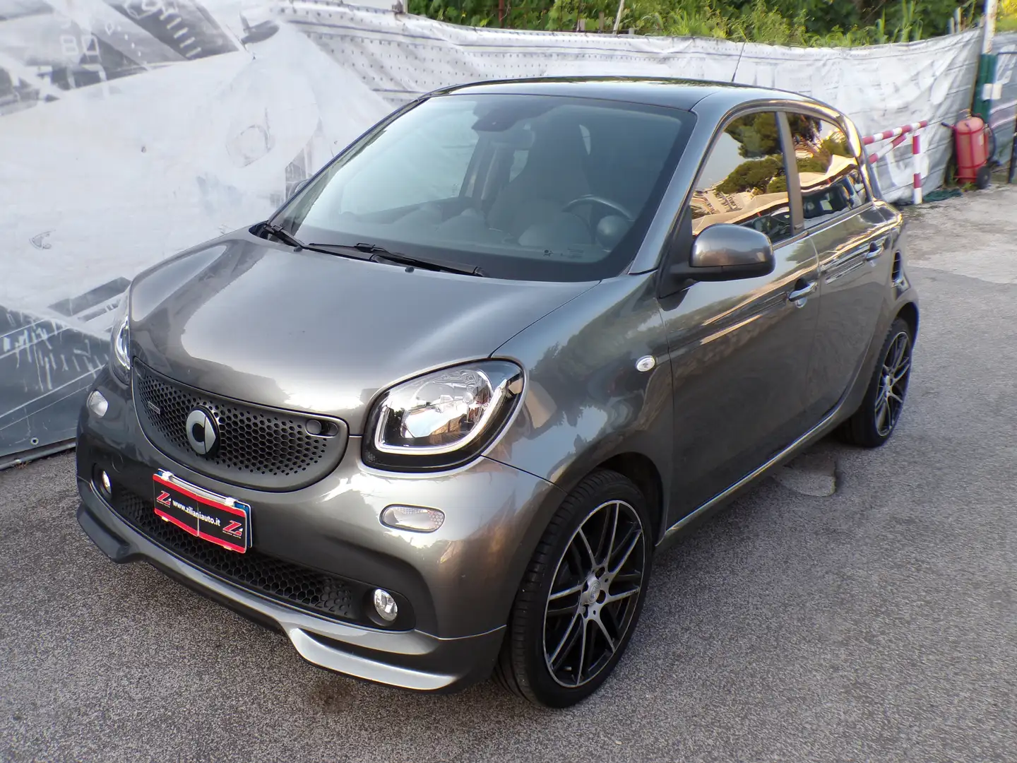 smart forFour Brabus Xclusive 109cv PELLE..TETTO.. Grigio - 2