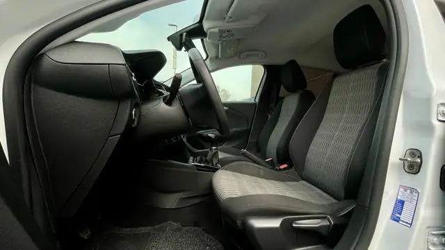 Opel Corsa view 8