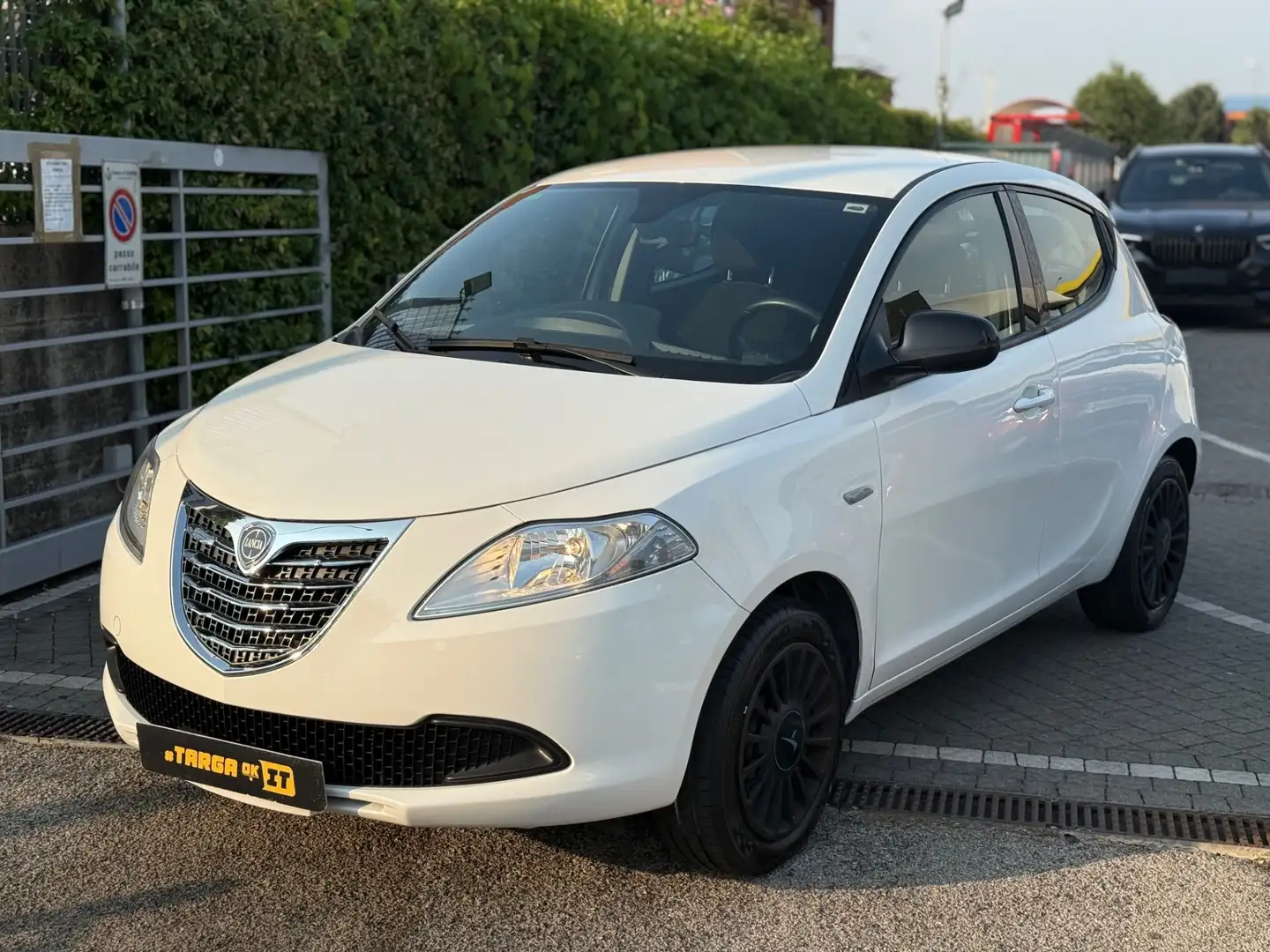 Lancia Ypsilon 1.2 69 CV 5 porte Elefantino GARANTITA Gris - 1