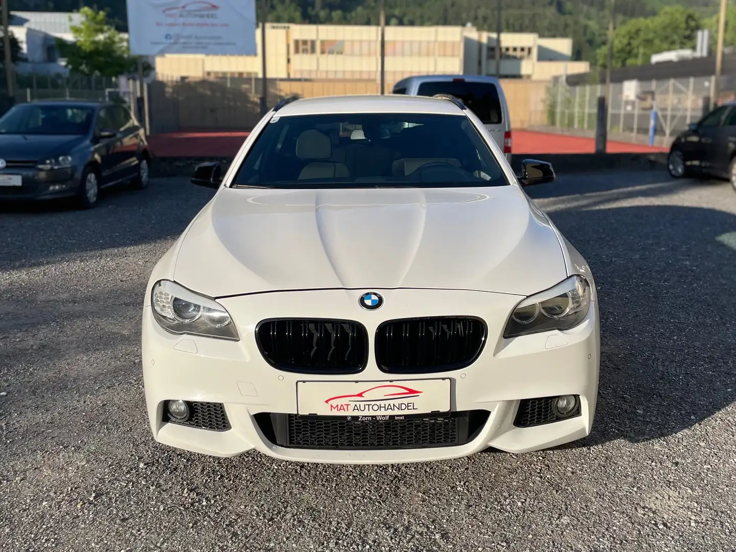 BMW 525 d xDrive Aut. *M-Paket* Weiß - 2