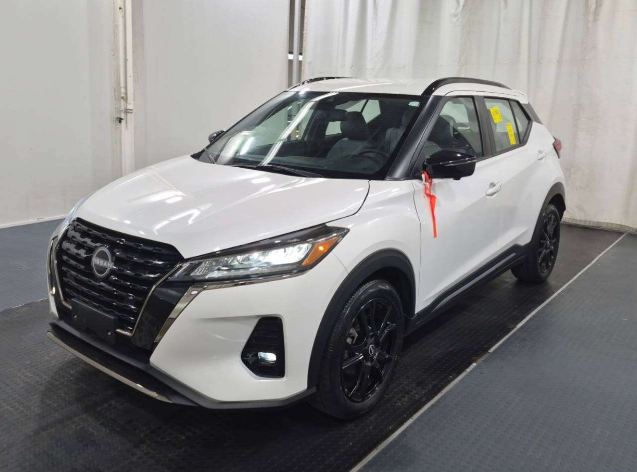 White 2024 Nissan Kicks SUV / Crossover Front-Wheel Drive Automatic