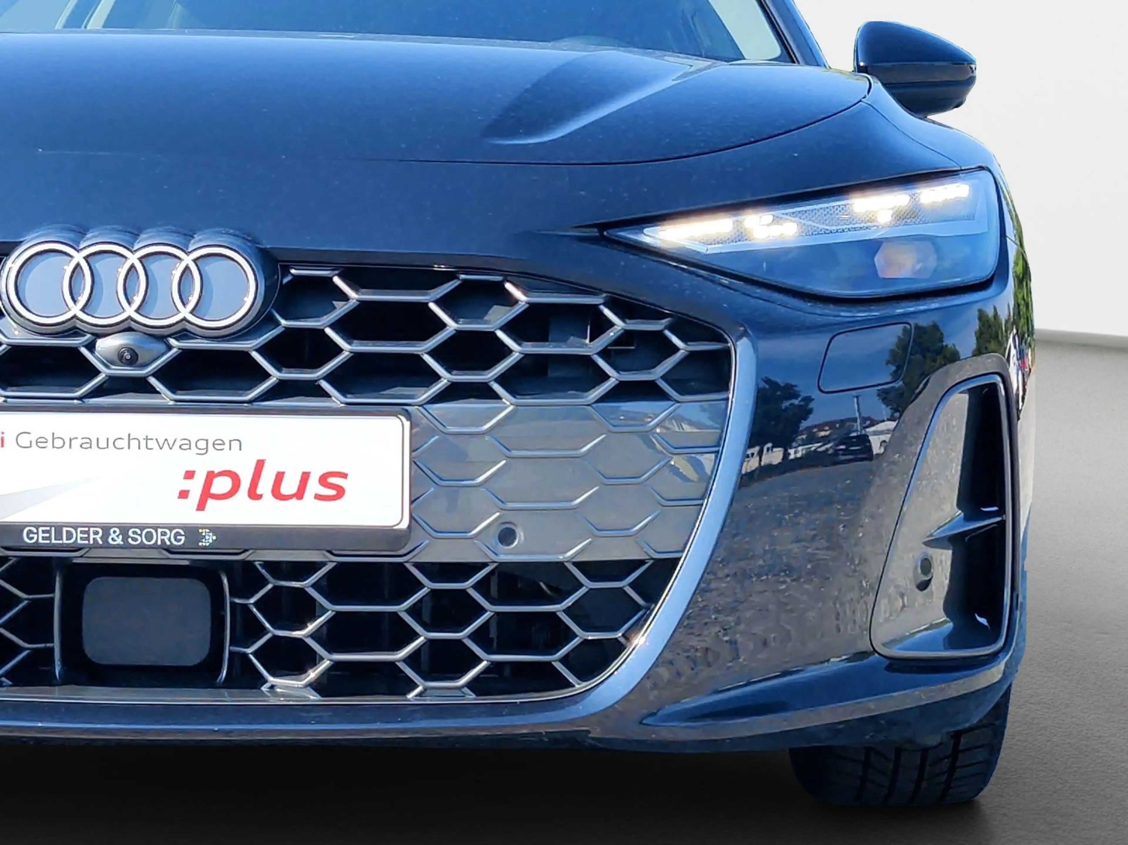 Audi A6 TDI quattro 150 kW Pano*Matrix*AHK*360° — photo 11