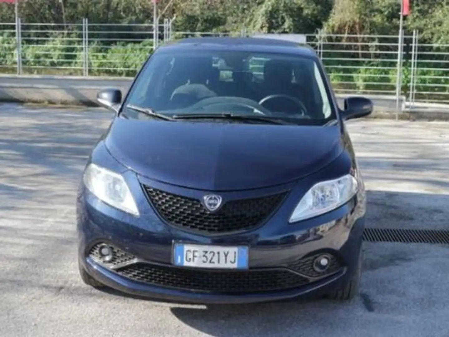 Lancia Ypsilon Ypsilon 1.0 firefly hybrid Gold s Modrá - 1