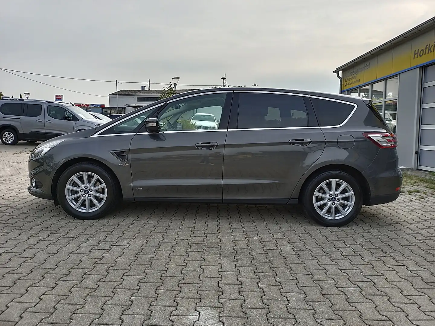 Ford S-Max S-MAX Titanium 2.0 TDCi AWD Auto-Start/Stop Aut... Grau - 2