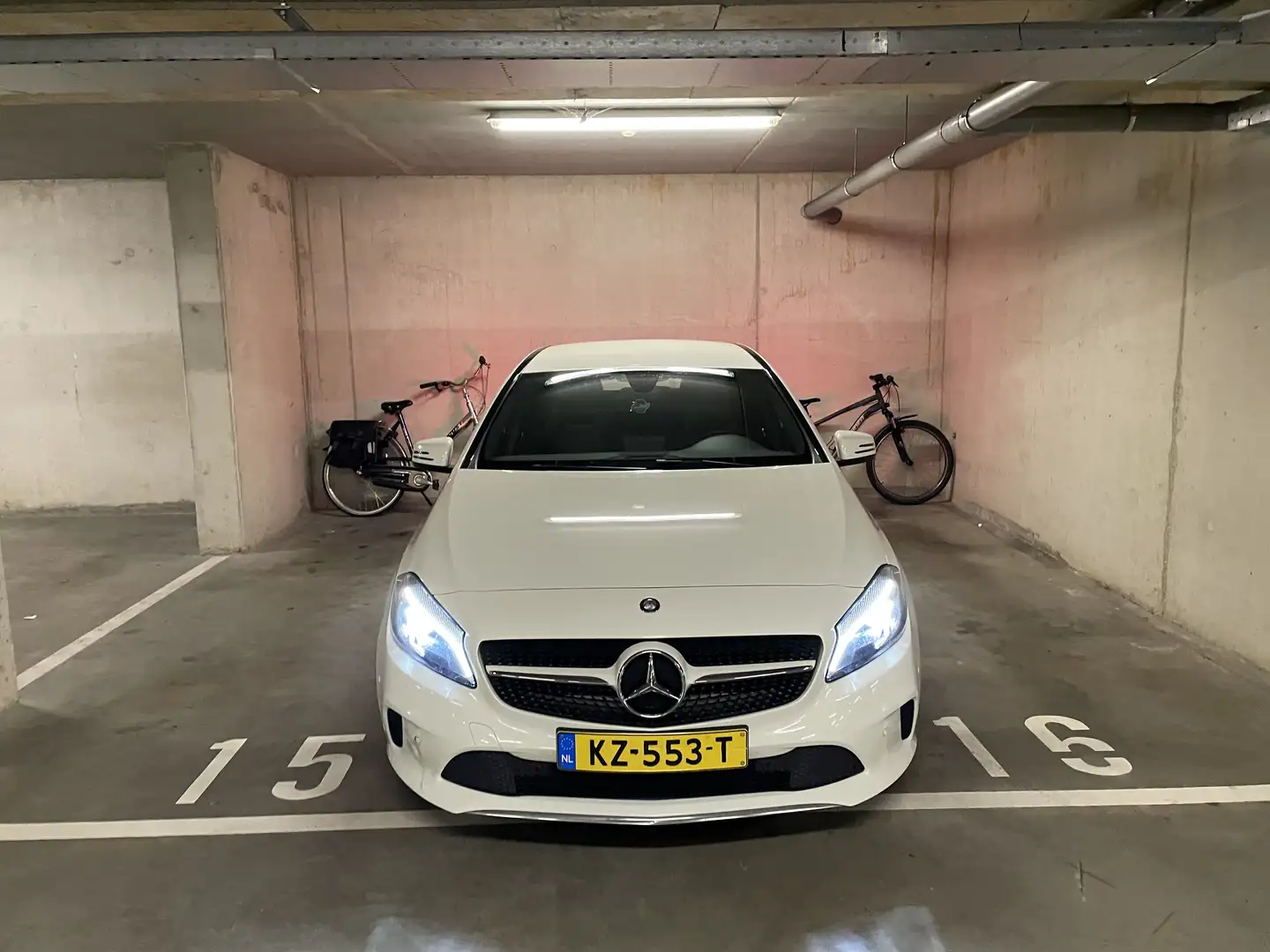 Mercedes-Benz A 180 BlueEFFICIENCY Edition - 1