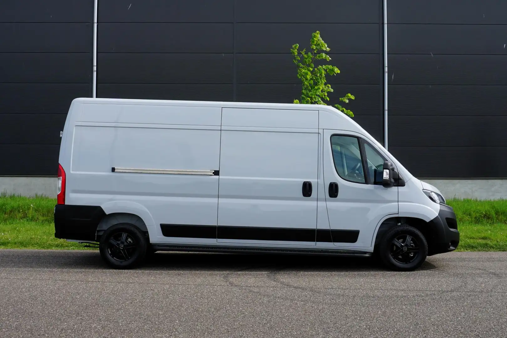 Fiat Ducato 35 2.2 MultiJet L3H2 180 pk |Nieuwstaat |Grijs |35 Grijs - 2