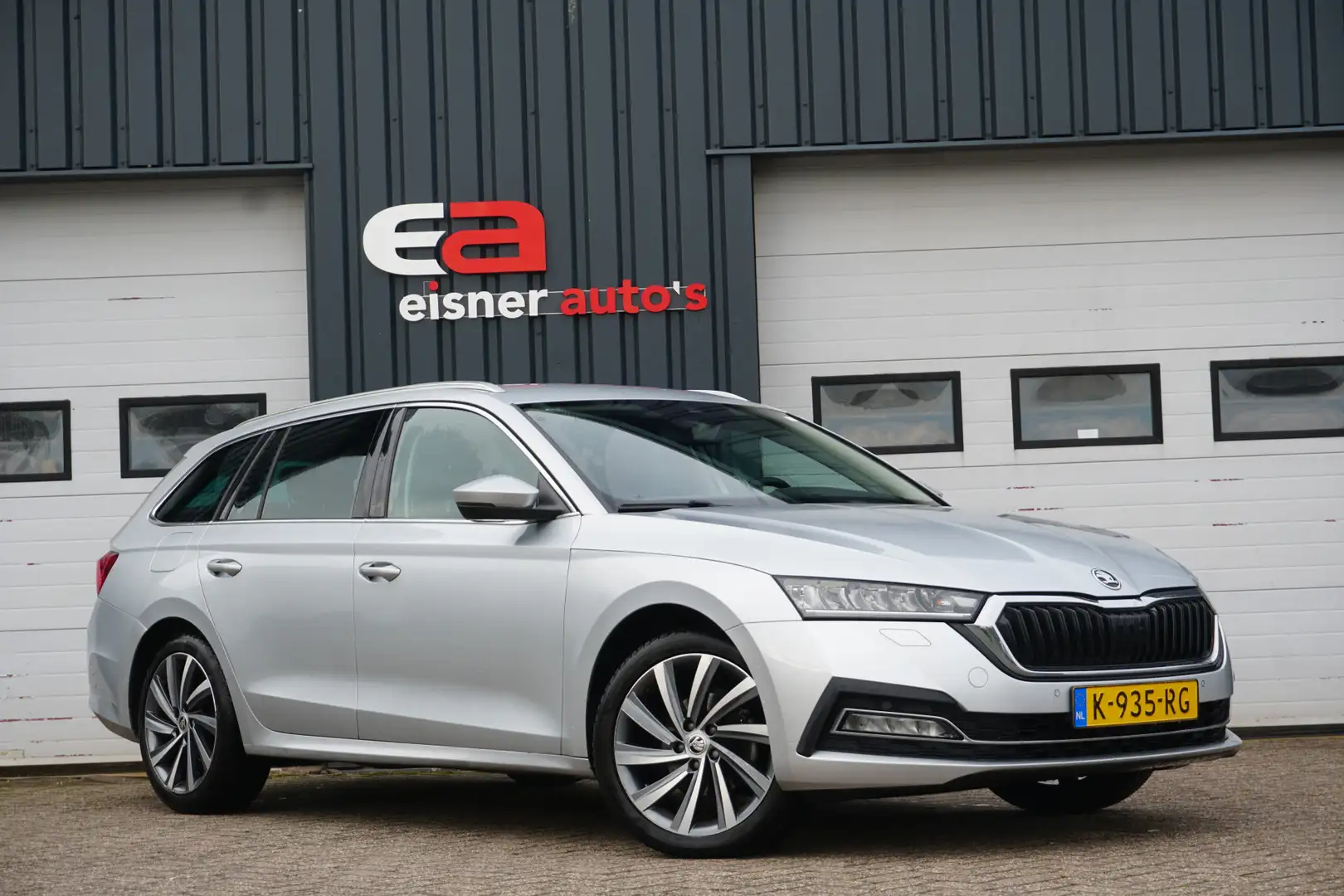 Skoda Octavia Combi 1.0 TSI Style | TREKHAAK | STOELVERWARMING | Grau - 2