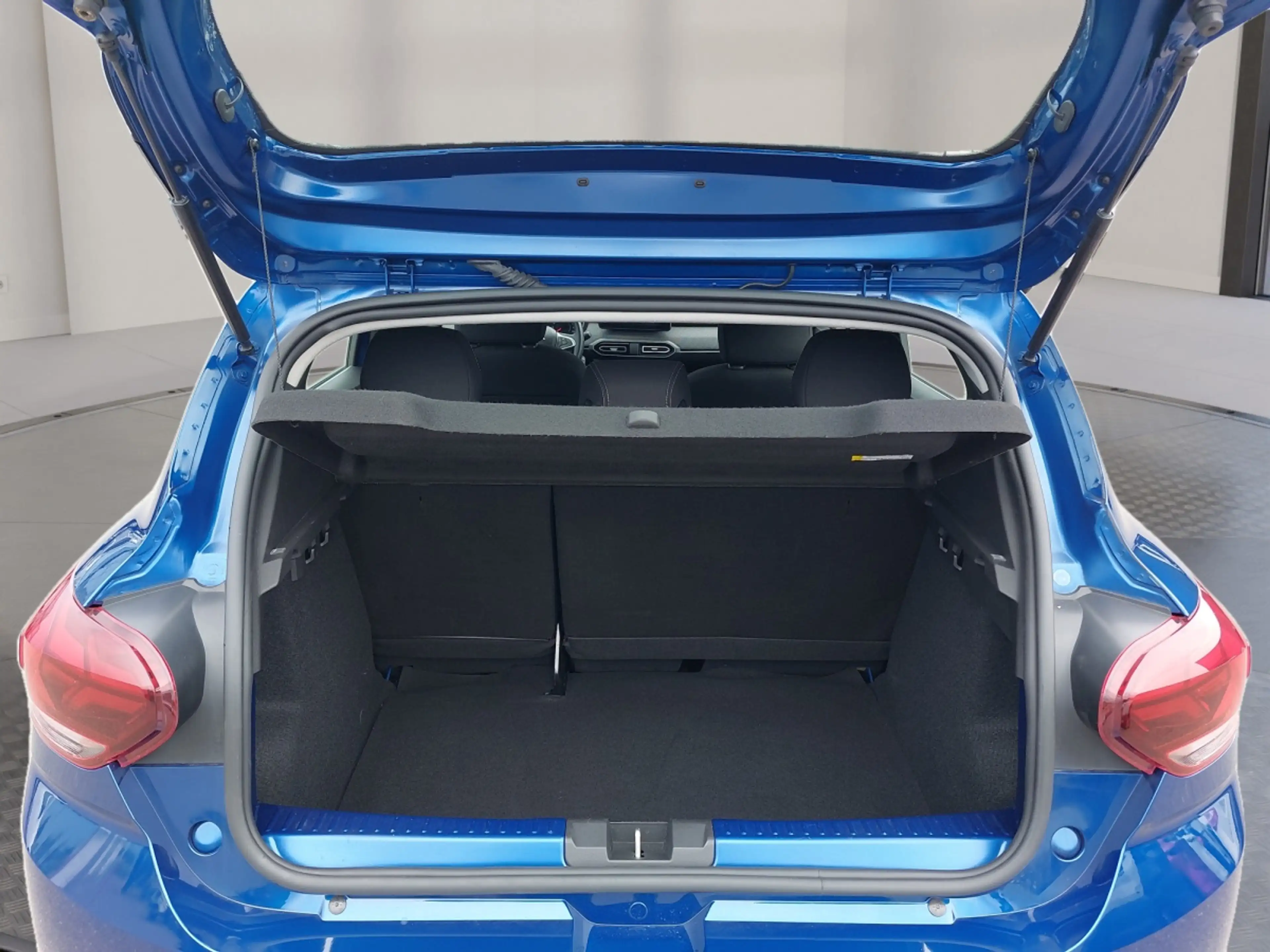 Dacia Sandero Expression SCe 65 — photo 12