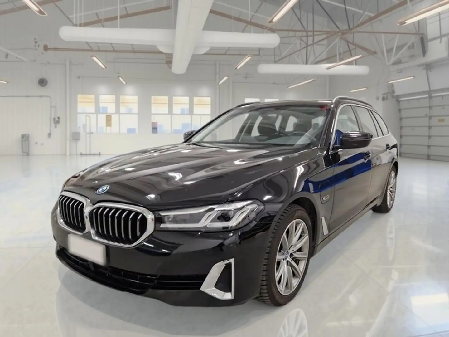 BMW 530 530e xDrive Luxury Auto Touring - 1