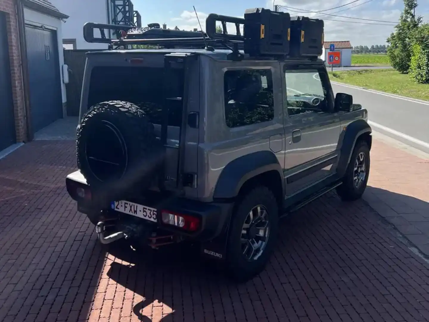 Suzuki Jimny 1.5 ALLGRIP Comfort+ Gris - 2