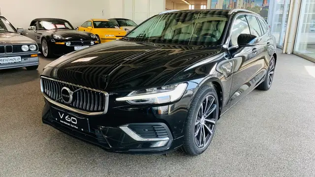 Volvo V60 T8 AWD Aut. Navi LED Sitzhzg ACC Pilot BLIS