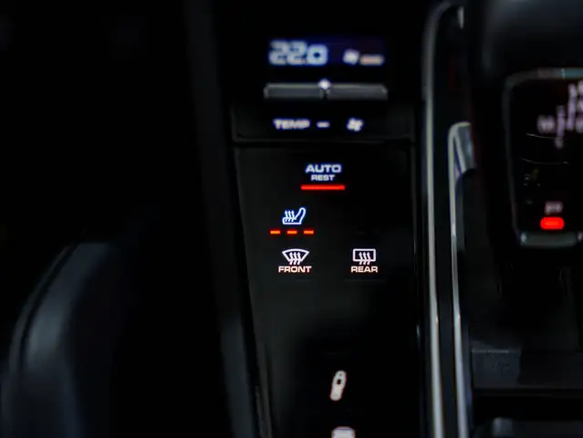 Porsche Cayenne view 11