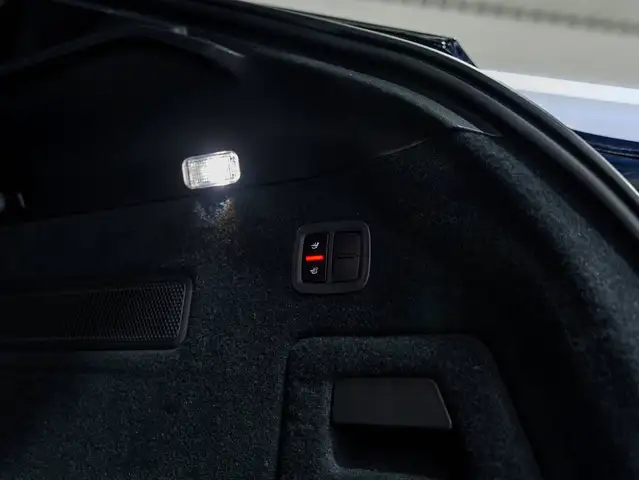 Porsche Cayenne view 6