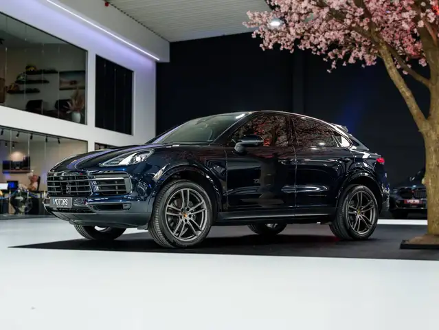 Porsche Cayenne view 2