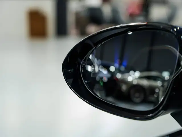 Porsche Cayenne view 5