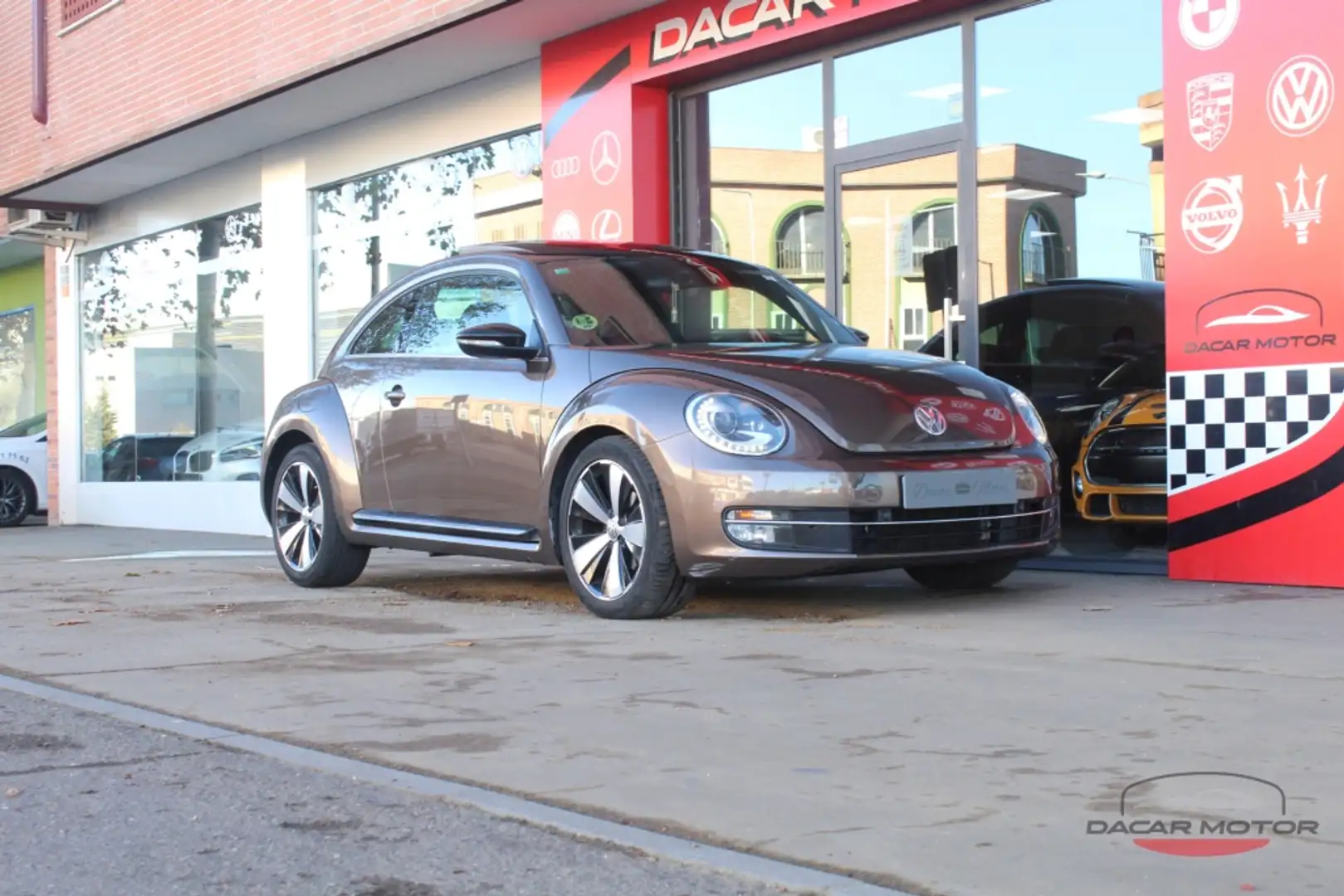 Volkswagen Beetle 2.0TDI Sport 140 Marrón - 1