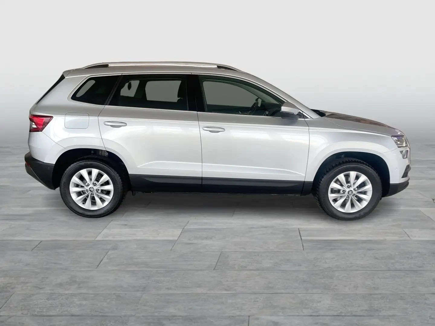 Skoda Karoq Style TSI DSG Silber - 2