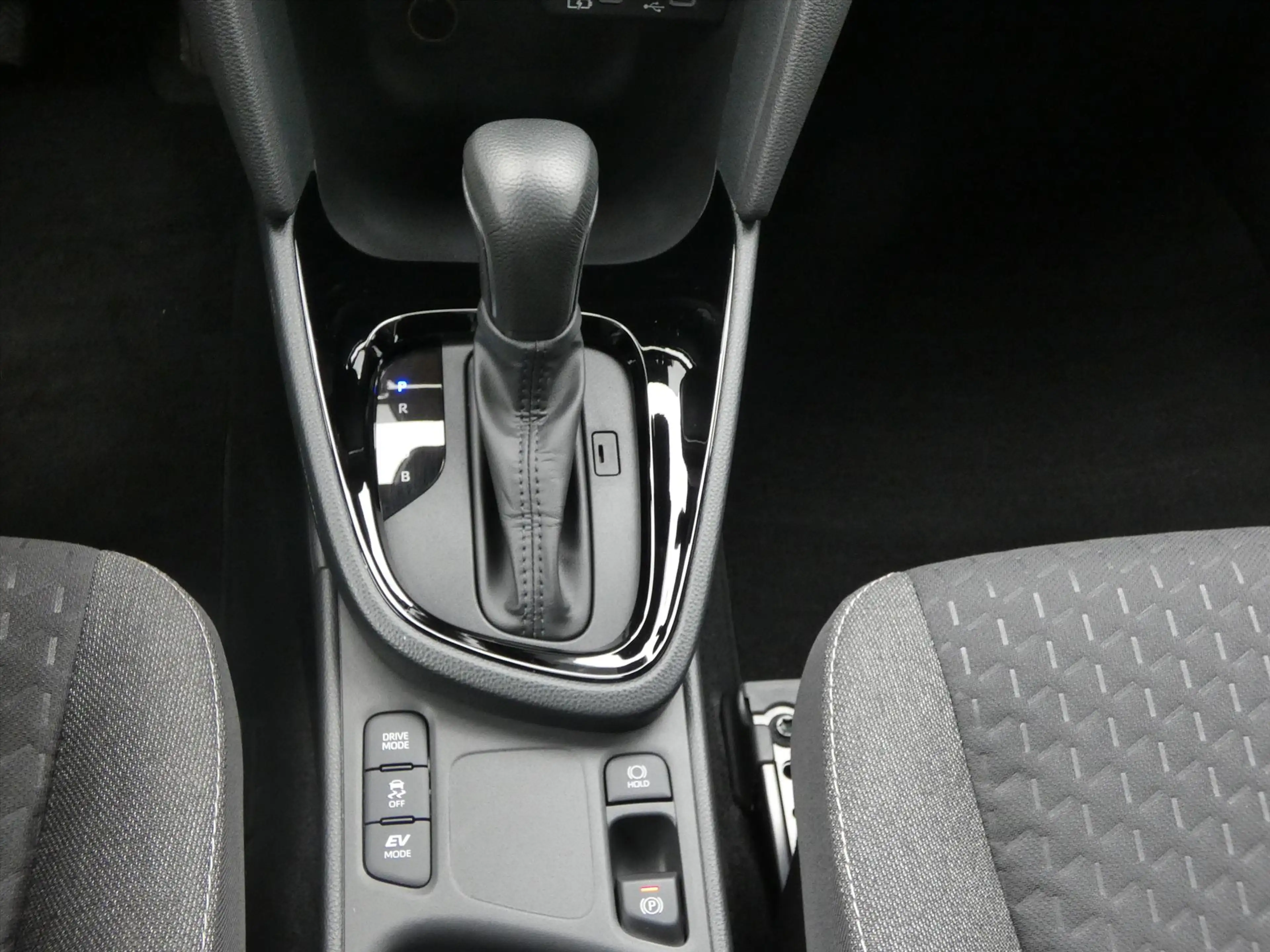 Toyota Yaris Cross 1.5 VVT-I Hybrid 116pk CVT Dynamic / 12.000 km !!! — photo 22