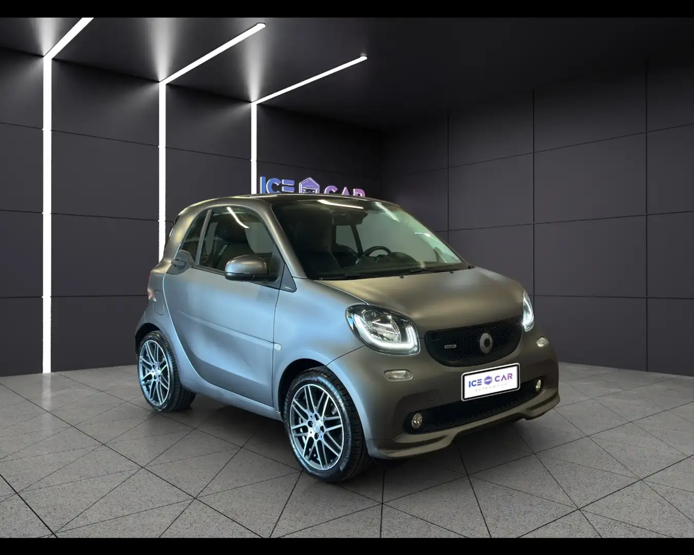 smart forTwo BRABUS 0.9 Turbo twinamic Xclusive Grigio - 2