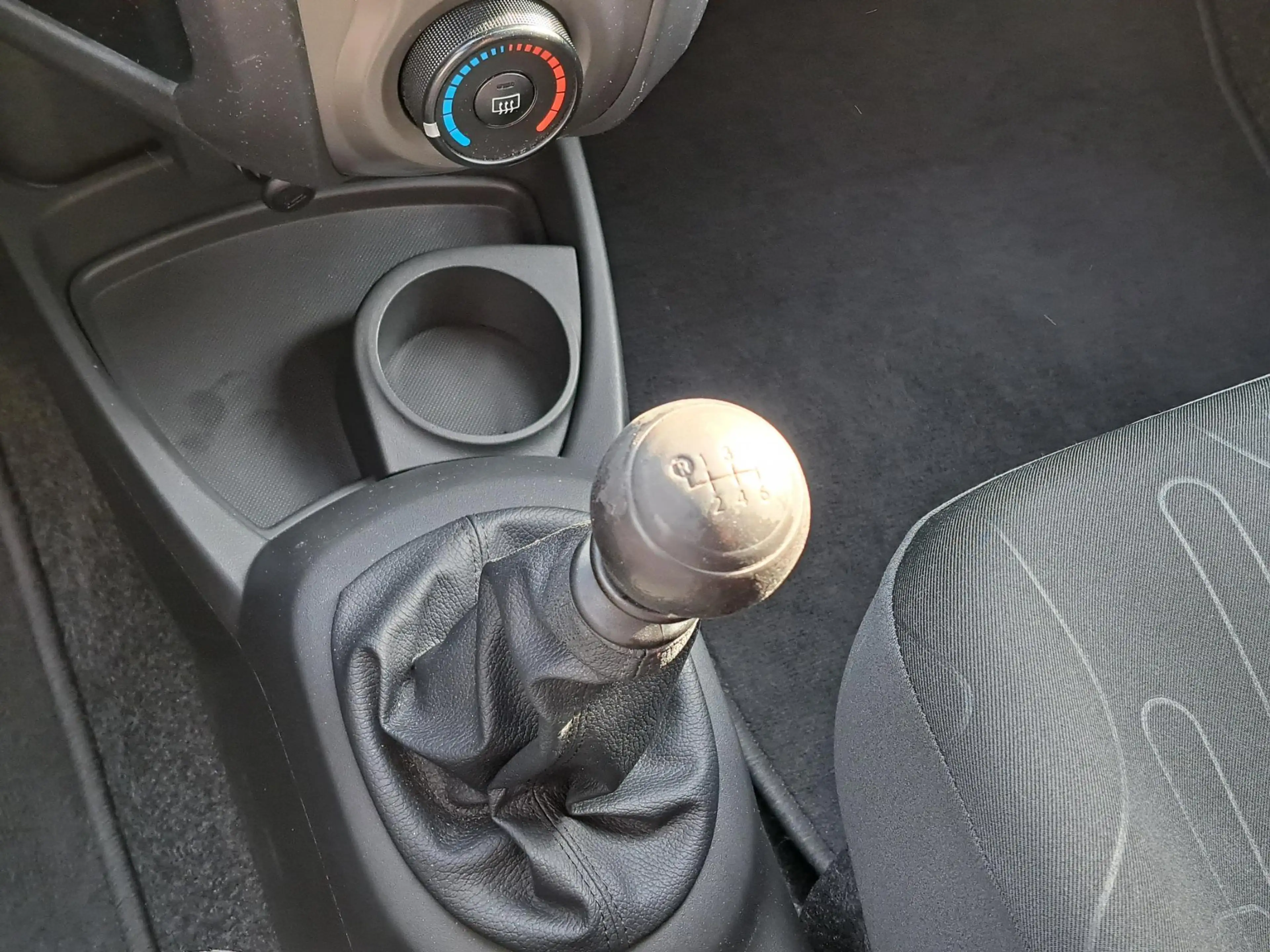Toyota Yaris 1.3 VVTi Comfort Cool AIRCO NETTE ONDERHOUDSHISTOR — photo 14