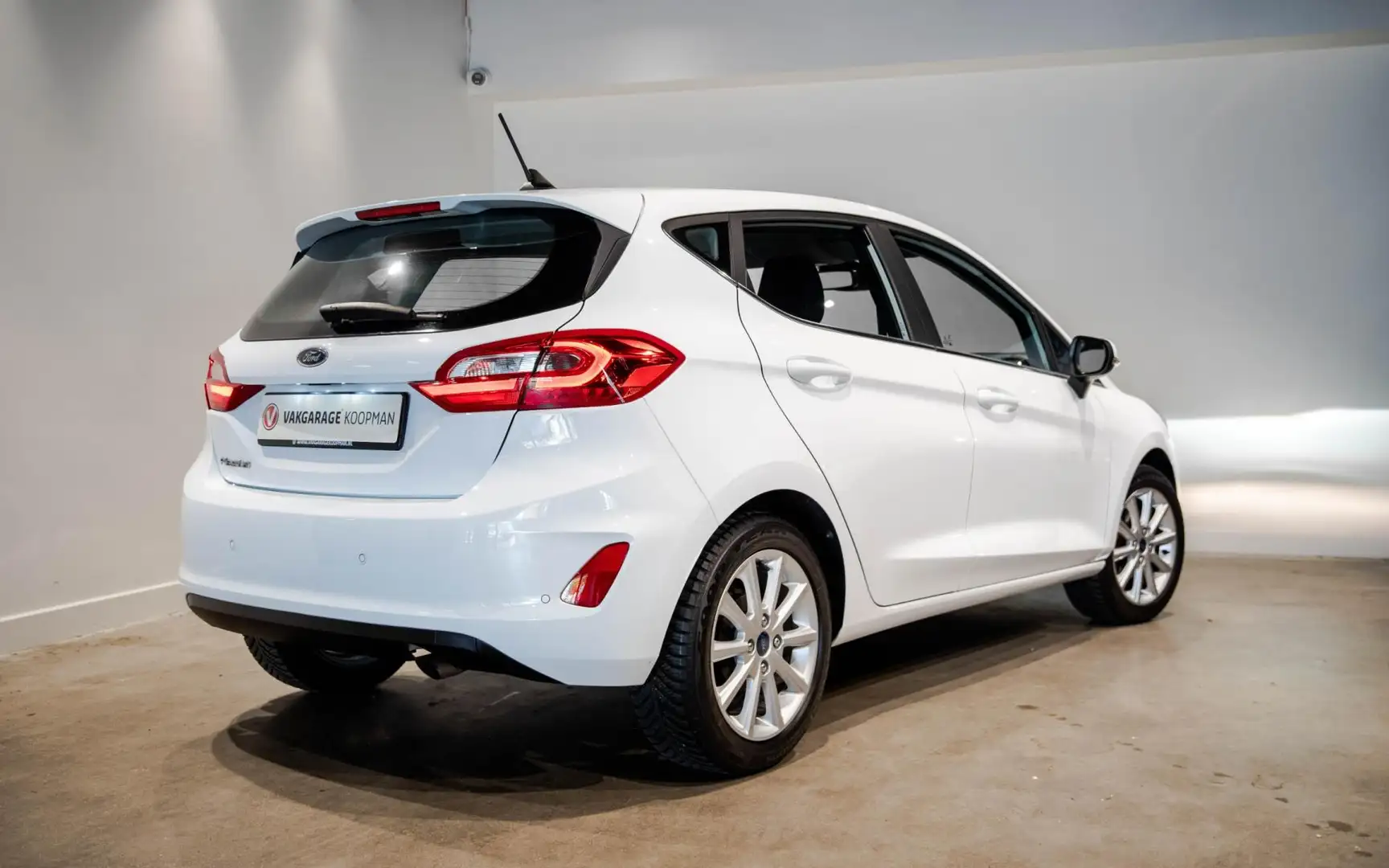 Ford Fiesta 1.0 EcoBoost Titanium Wit - 2