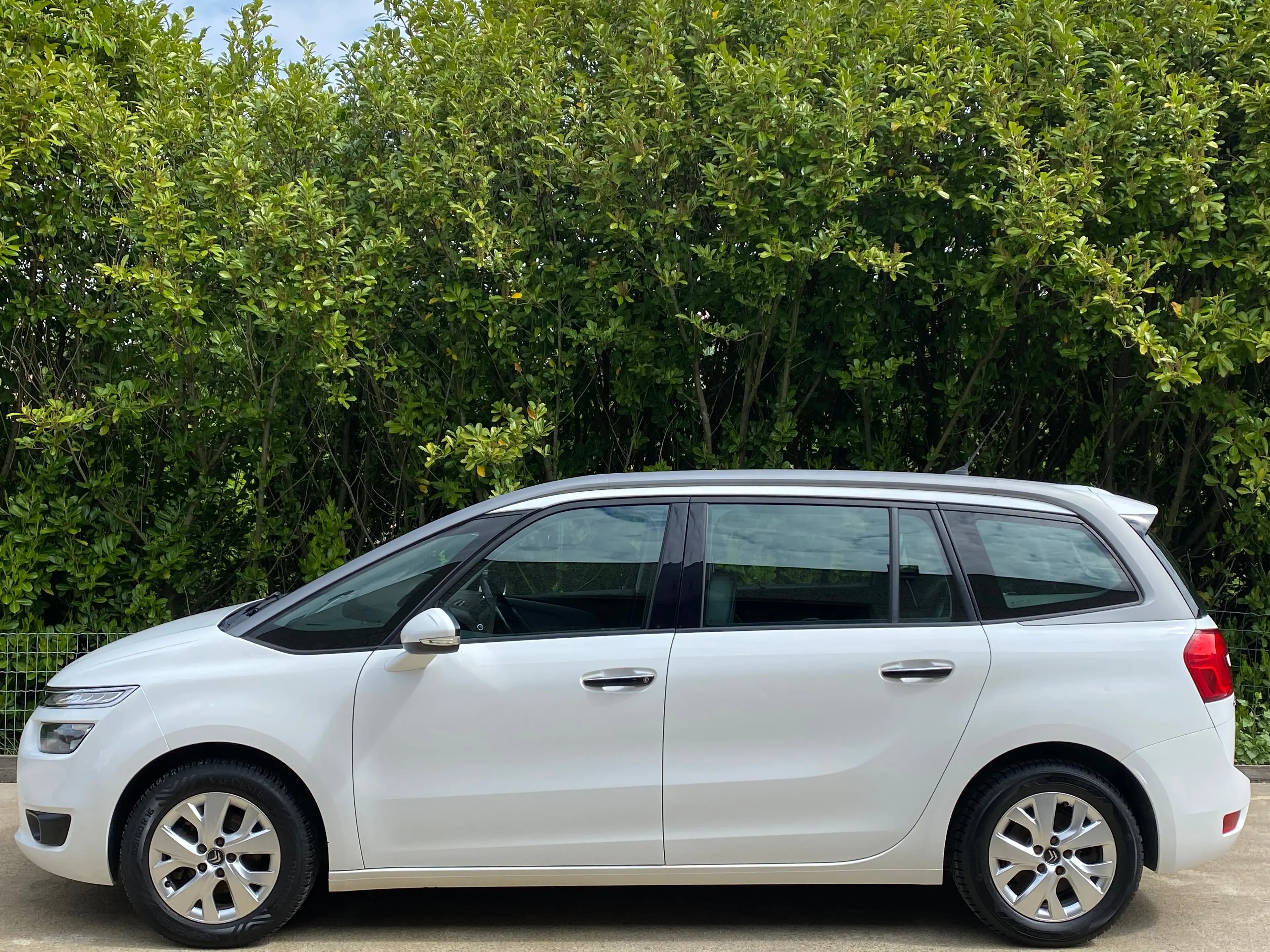 Citroen Grand C4 Picasso 1.6 BlueHDi 7 pl - NAVI - CLIM - 1 PROP - CARNET - GARANTIE!!! — photo 2