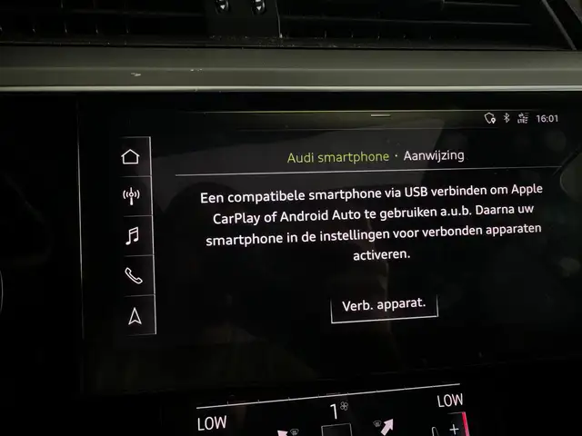 Audi E-Tron view 28