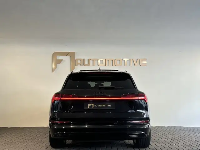 Audi E-Tron view 5