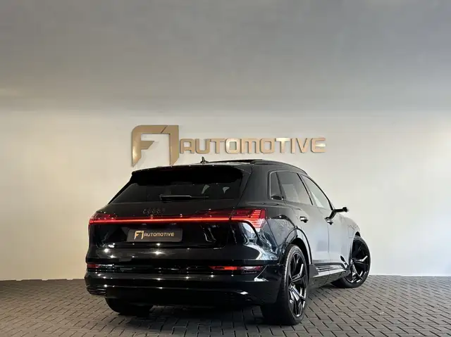 Audi E-Tron view 4