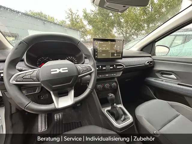 Dacia Sandero view 3
