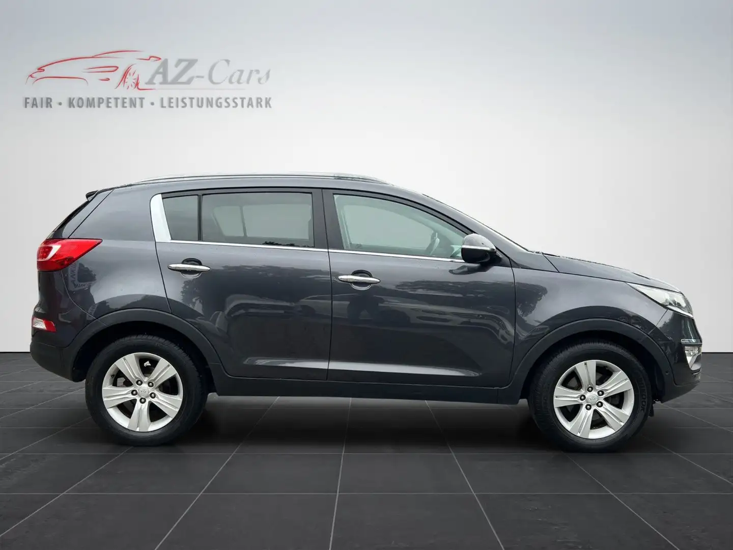 Kia Sportage FIFA World Cup Edition 2WD **1.HAND** Grijs - 1