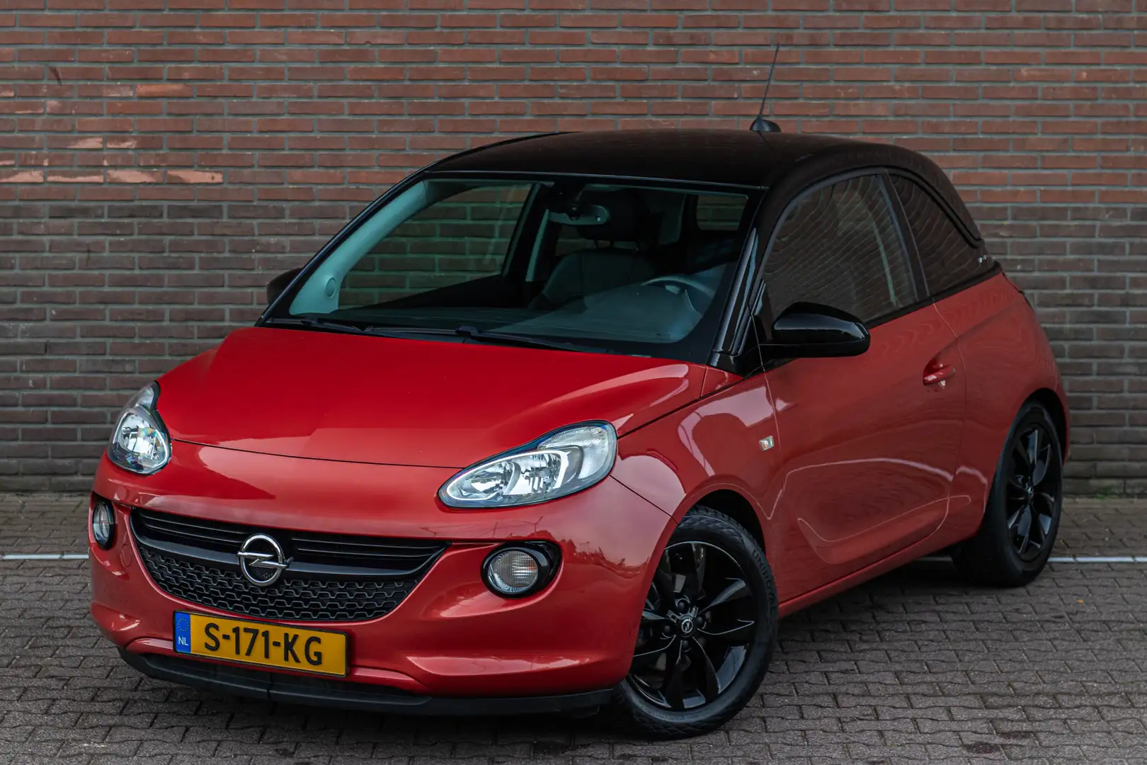 Opel Adam 1.2 Jam, Carplay, Half leder, PDC, Navigatie, Blue Rojo - 2
