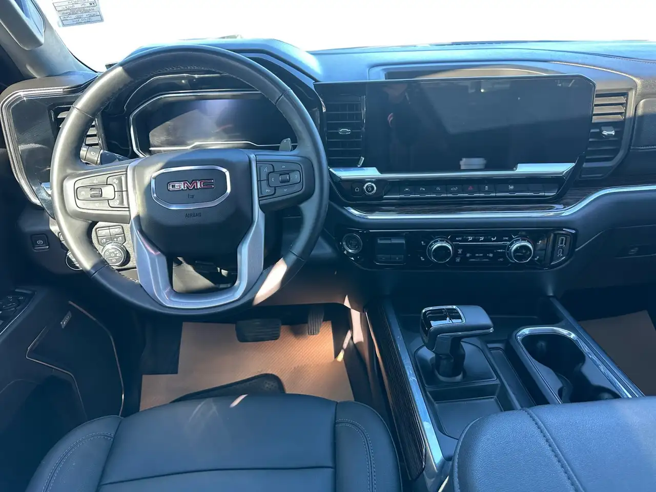 GMC Sierra 1500 снимка GMC Sierra 1500