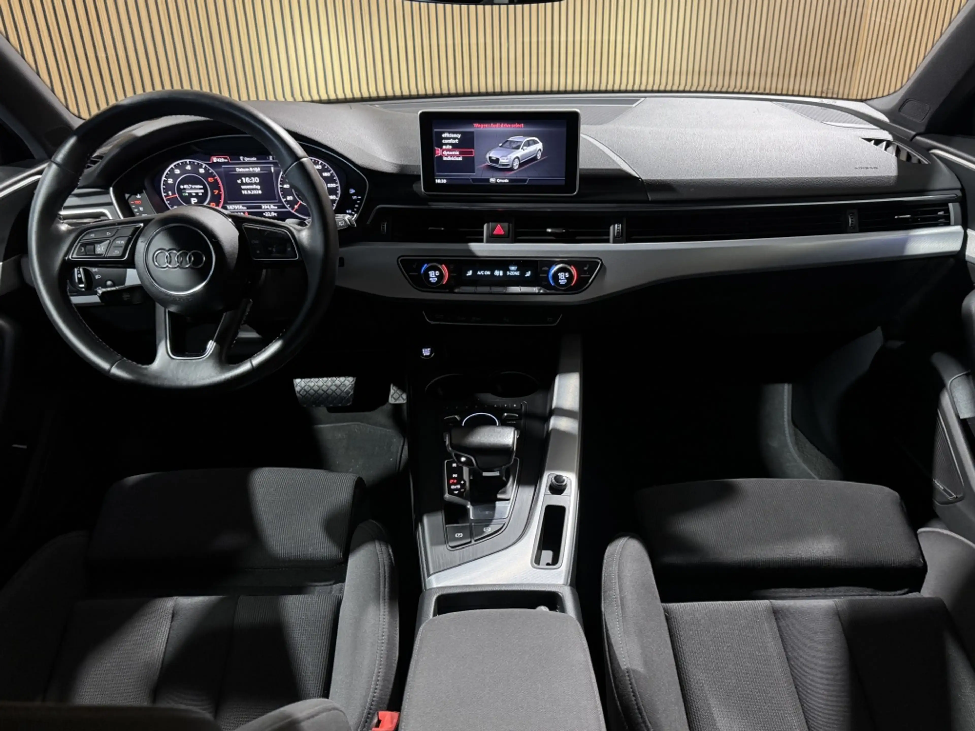 Audi A4 Avant 2.0 TFSIultra Design Pro Line Plus| Trekhaak — photo 26
