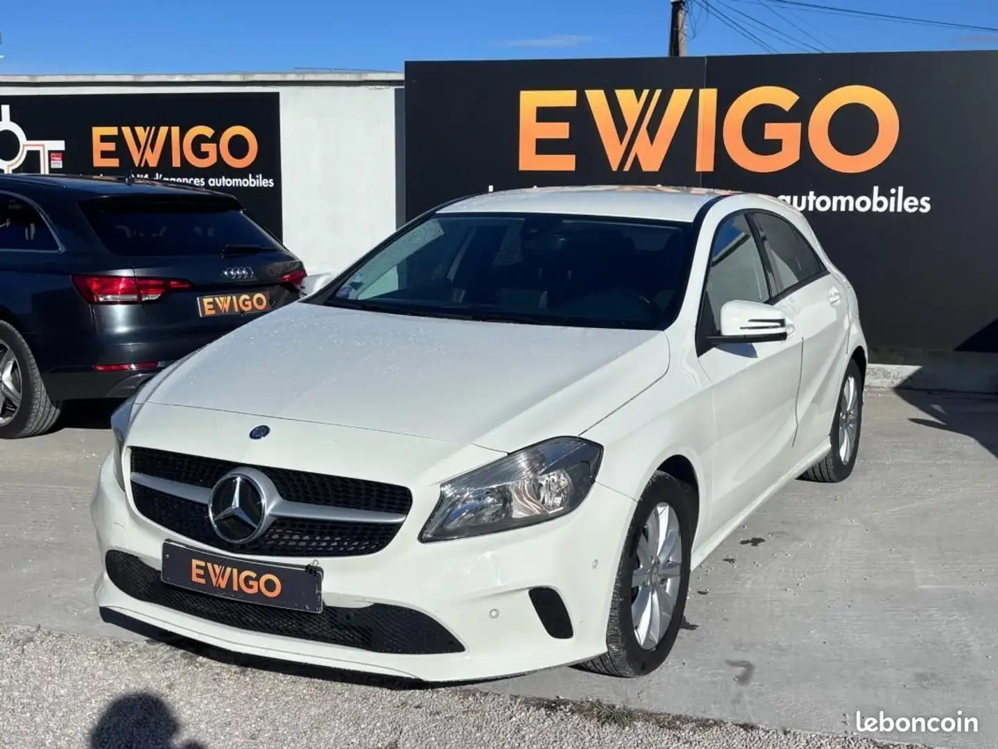 Mercedes-Benz A 180 Mercedes 1.6 180 122 ch BLUEEFFICIENCY INTUITION Blanc - 1