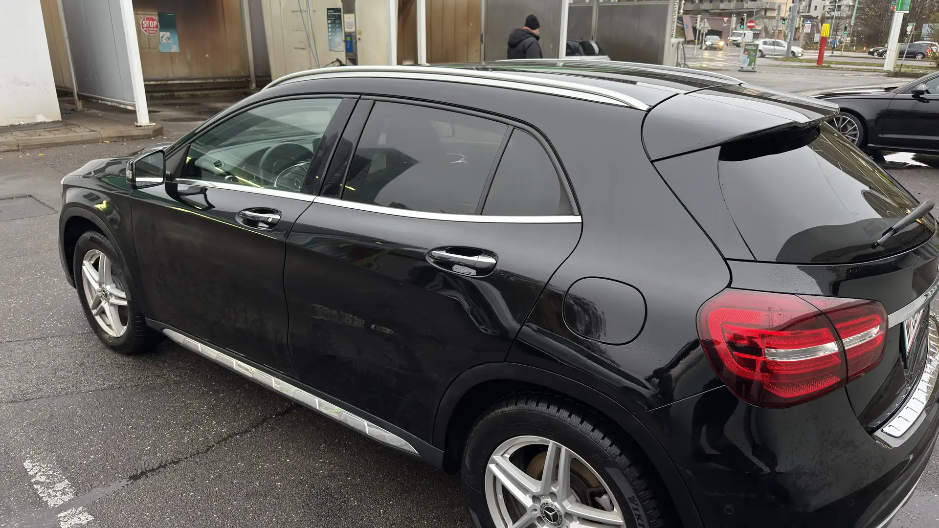 Mercedes-Benz GLA 180 Amg Line - 2