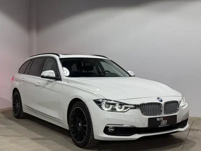 BMW 3 Series view 2