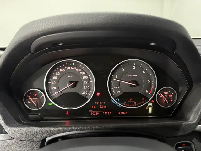 BMW 3 Series view 14