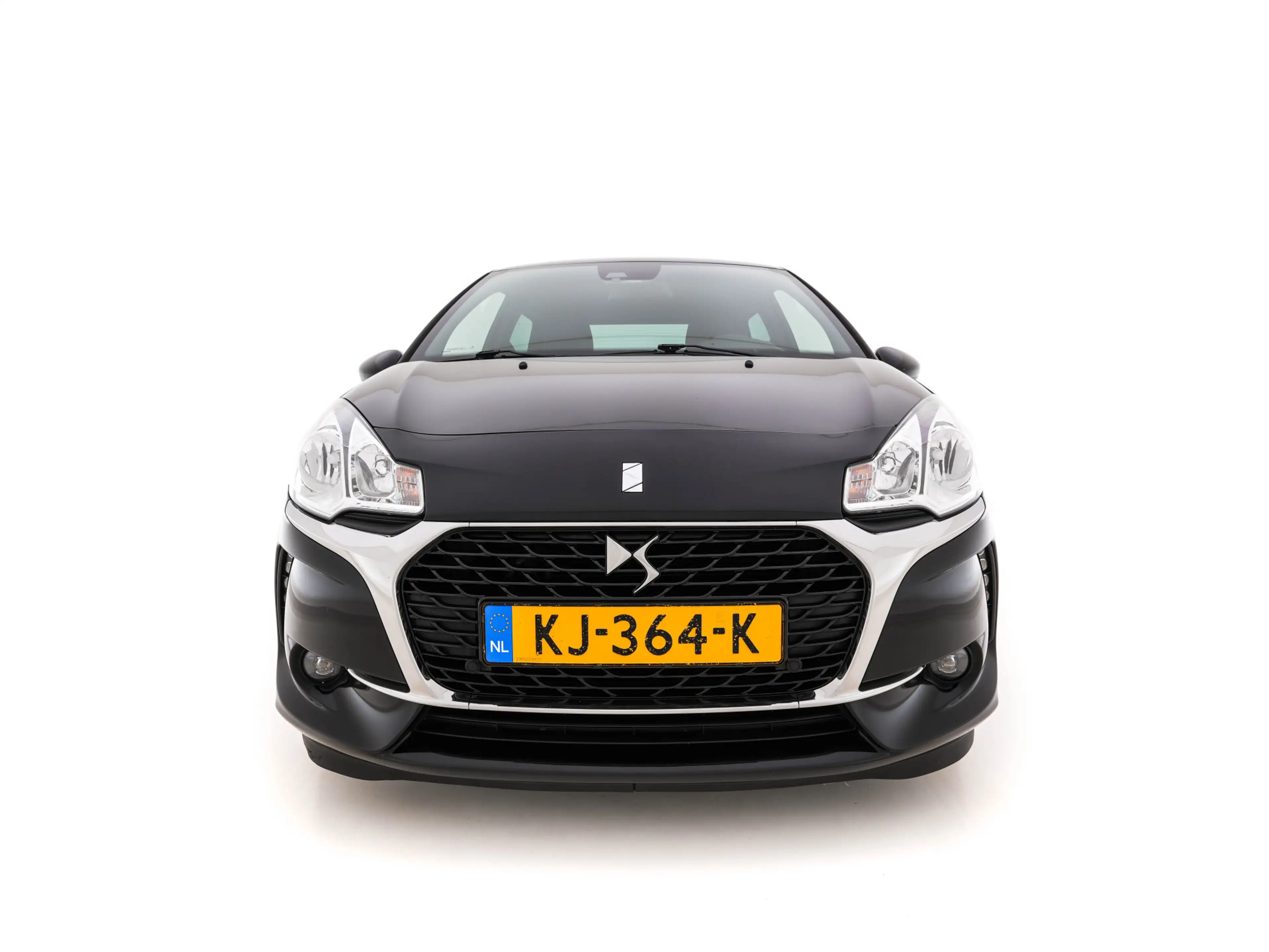 DS Automobiles DS 3 1.6 BlueHDi Business *ALCANTARA-MICROFIBRE | SPORT — photo 2