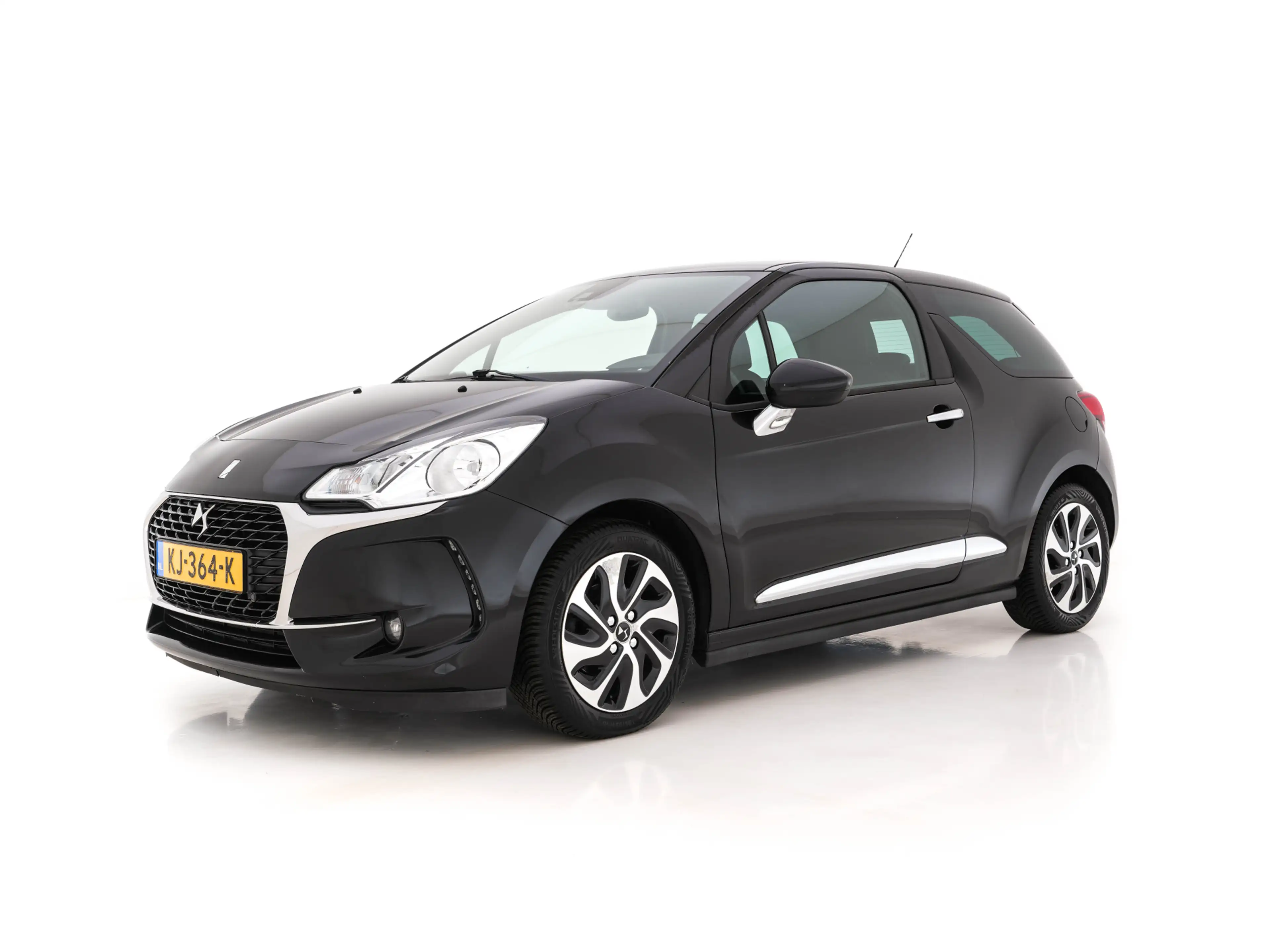 DS Automobiles DS 3 1.6 BlueHDi Business *ALCANTARA-MICROFIBRE | SPORT — photo 3