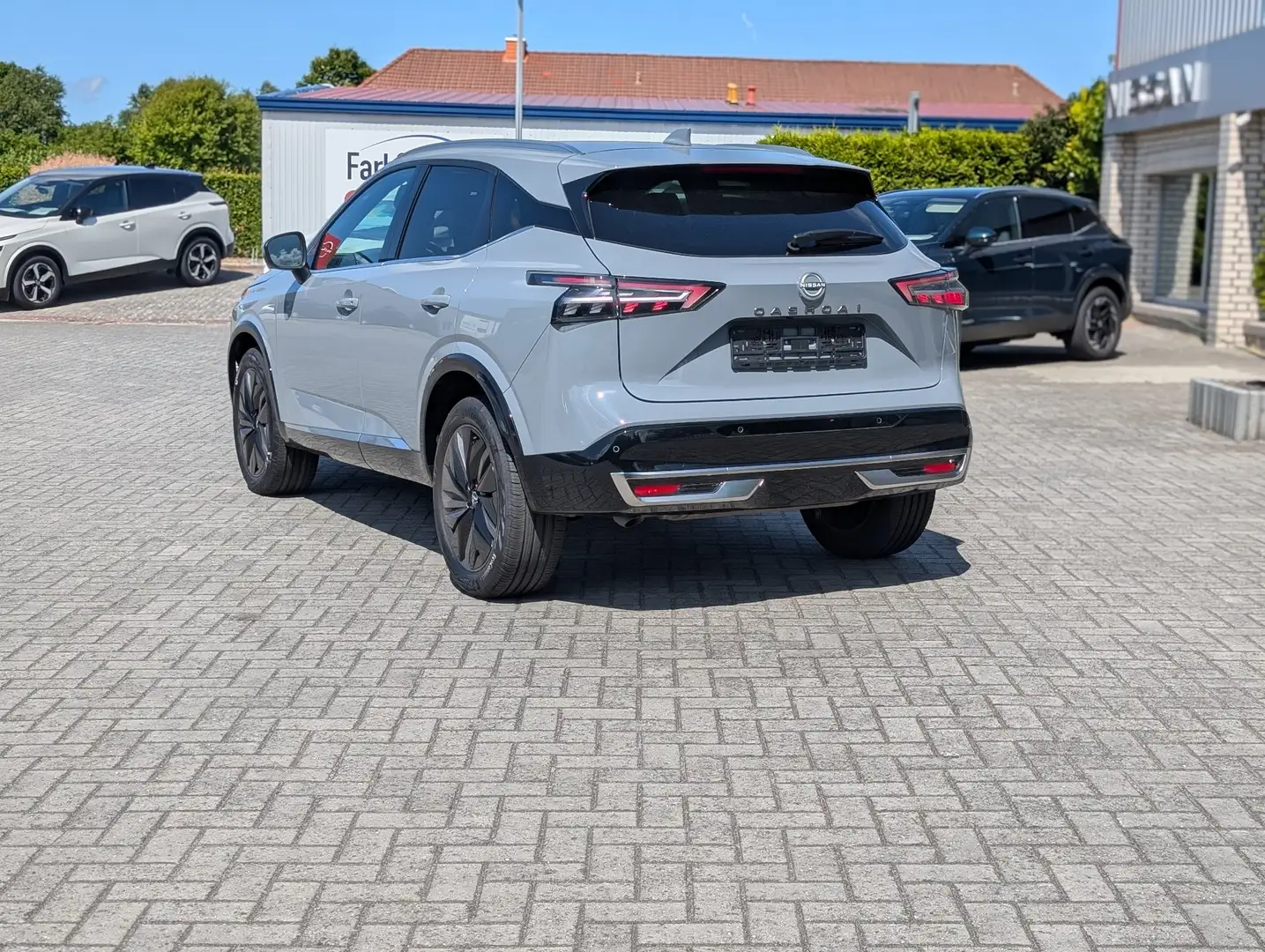 Nissan Qashqai 1.3 DIG-T MHEV Xtronic Tekna Grau - 2