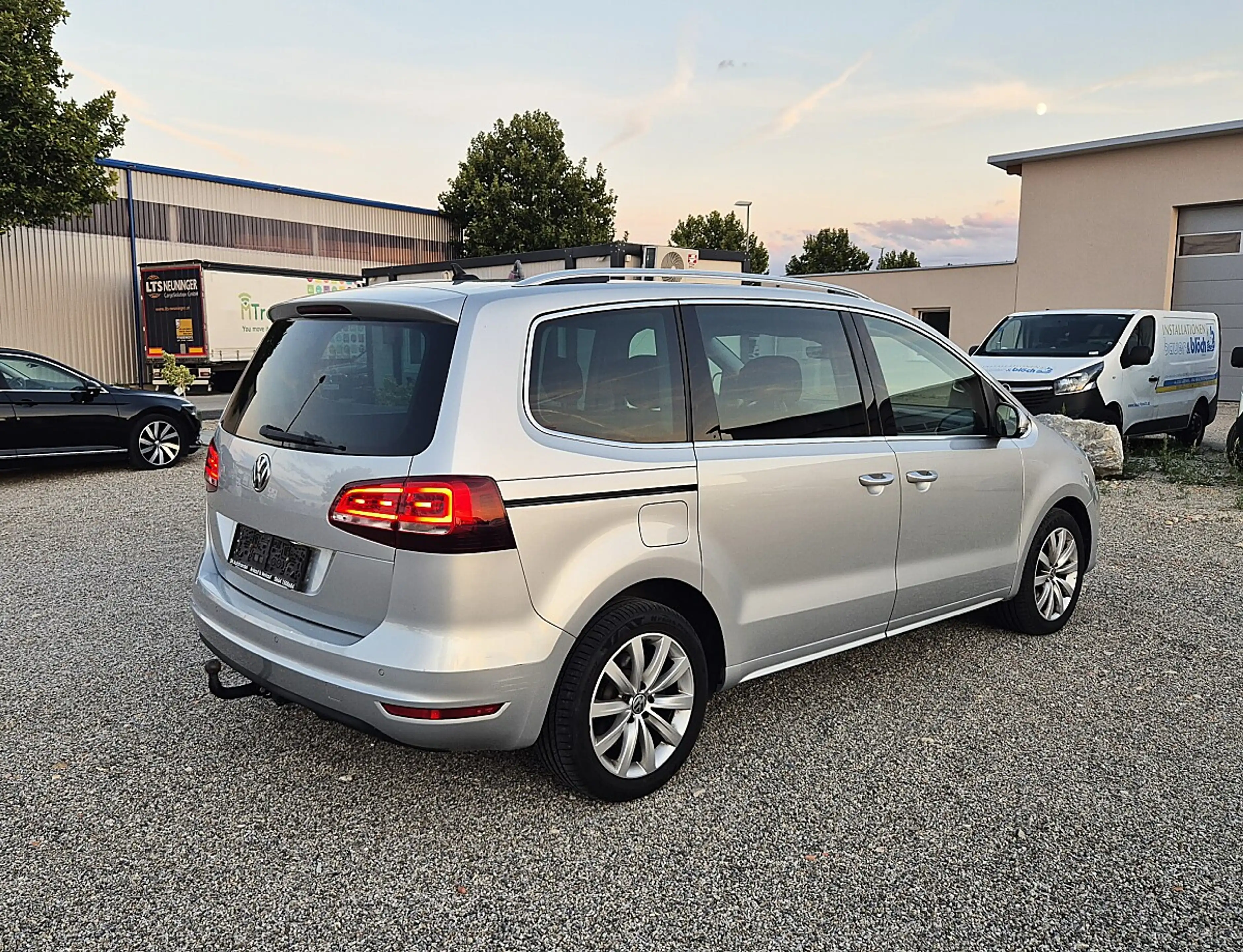 Volkswagen Sharan Business+ SCR 2,0 TDI — photo 9