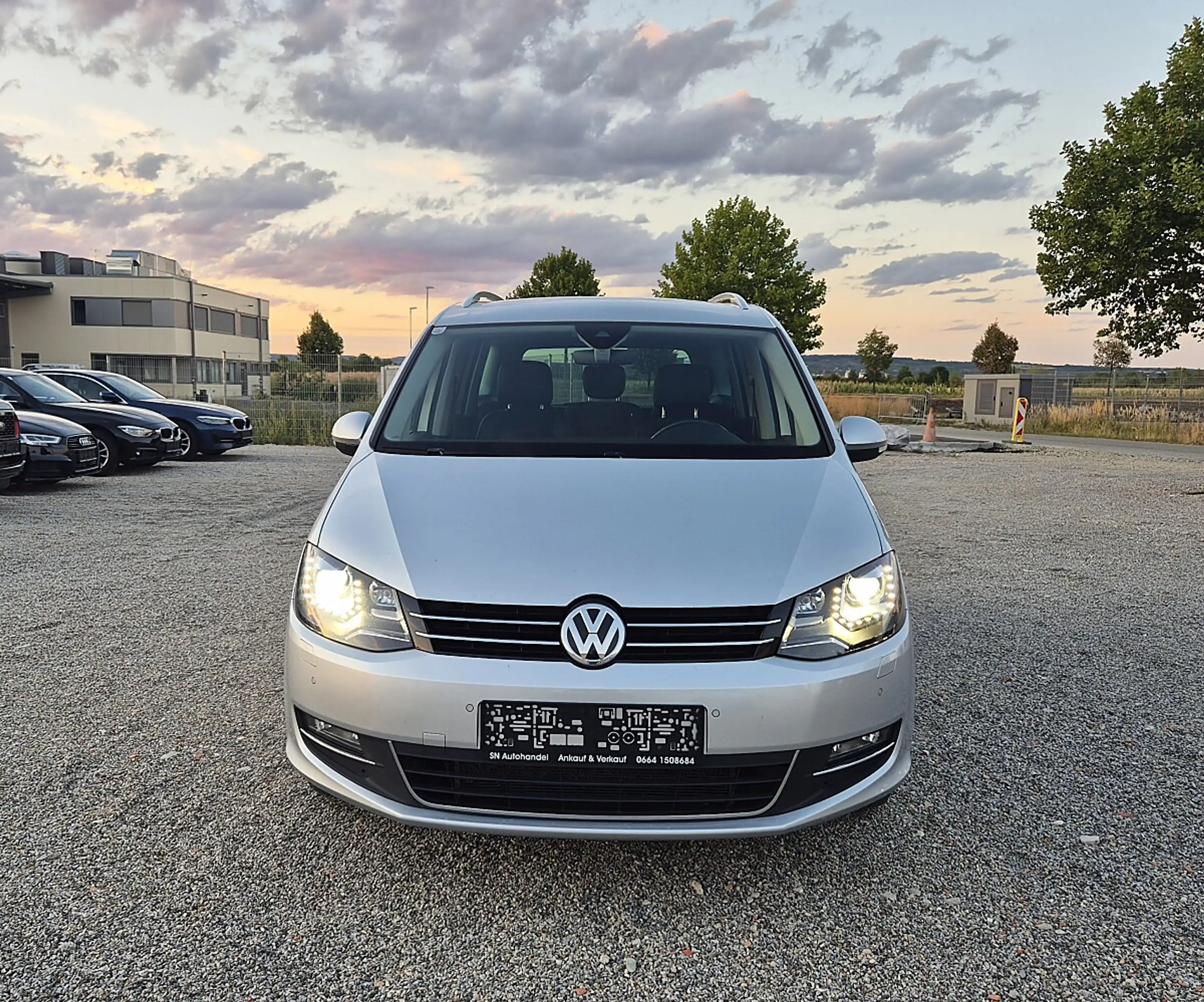 Volkswagen Sharan Business+ SCR 2,0 TDI — photo 3