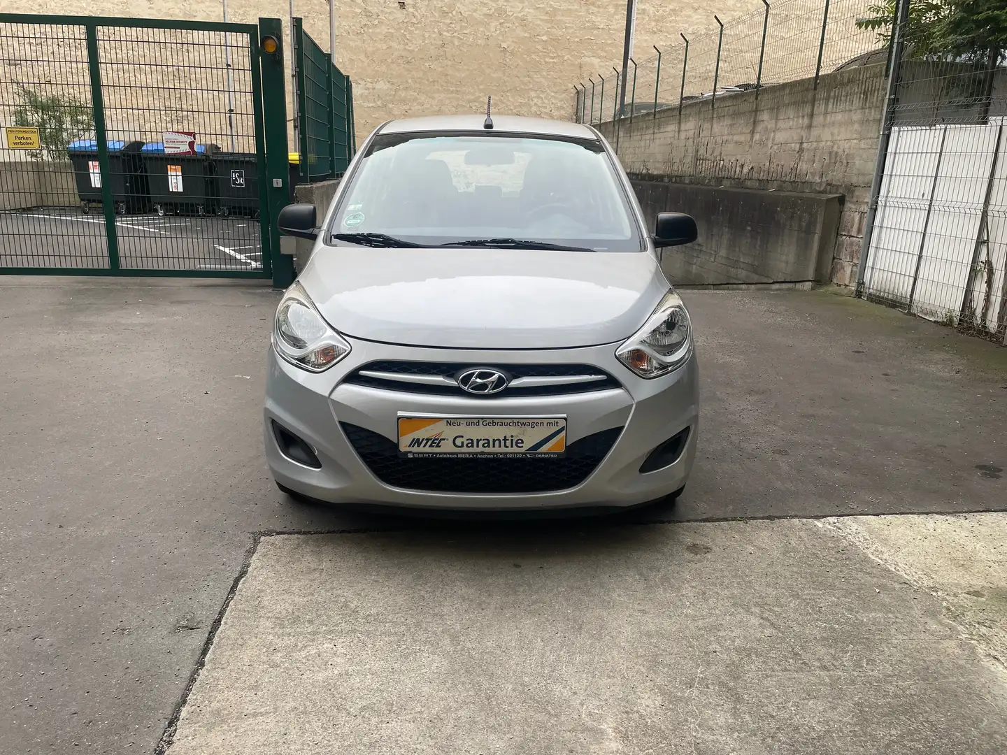 Hyundai i10 Edition-Paket, erst85 Tkm,TÜV& Inspektion Neu Silber - 2