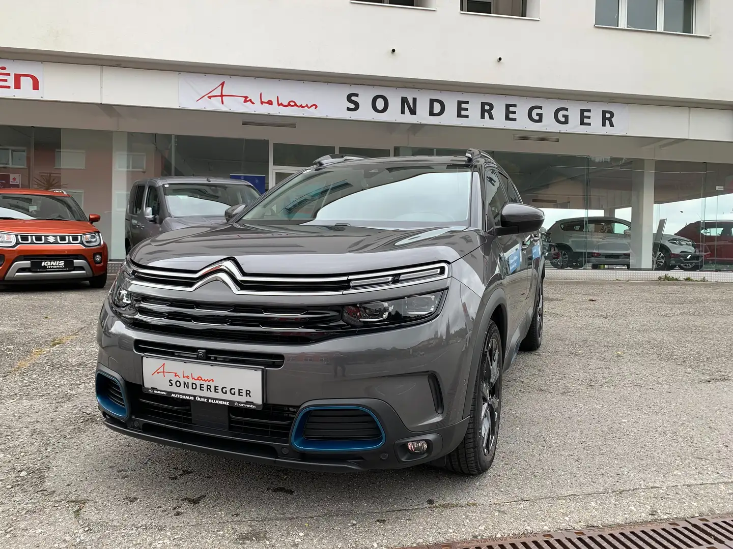 Citroen C5 Aircross Hybrid 225 ë EAT8 Shine First Edition Grau - 1